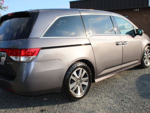 Used 2016 Honda Odyssey Touring image 7