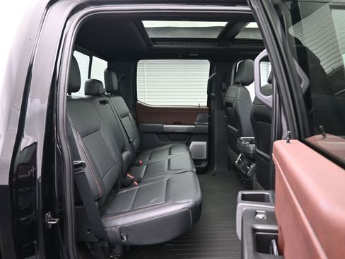 Used 2021 Ford F150 Lariat w/ Equipment Group 502A High image 12