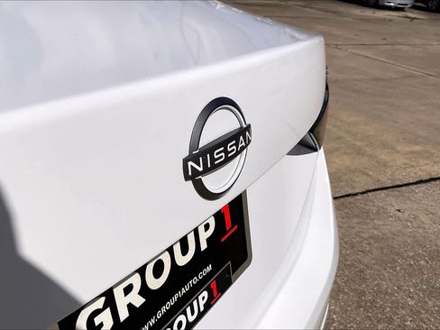 Used 2024 Nissan Sentra SV image 32