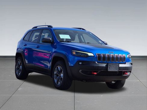 Used 2019 Jeep Cherokee Trailhawk AWD/4WD image 10