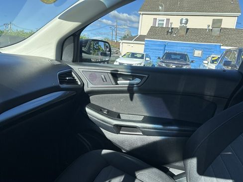 Used 2018 Ford Edge SE AWD/4WD image 12