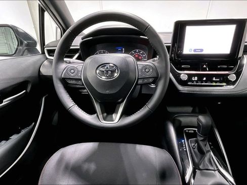 Used 2025 Toyota Corolla SE image 7