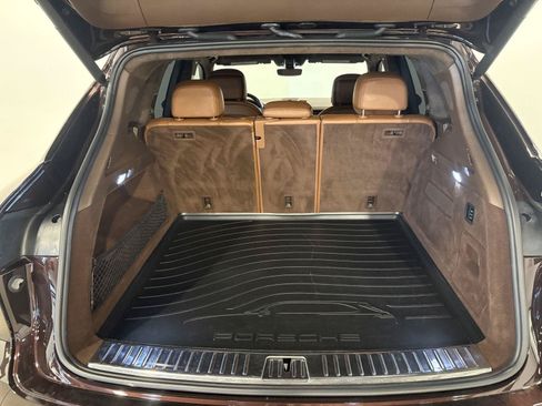 Used 2021 Porsche Cayenne Turbo AWD/4WD image 41