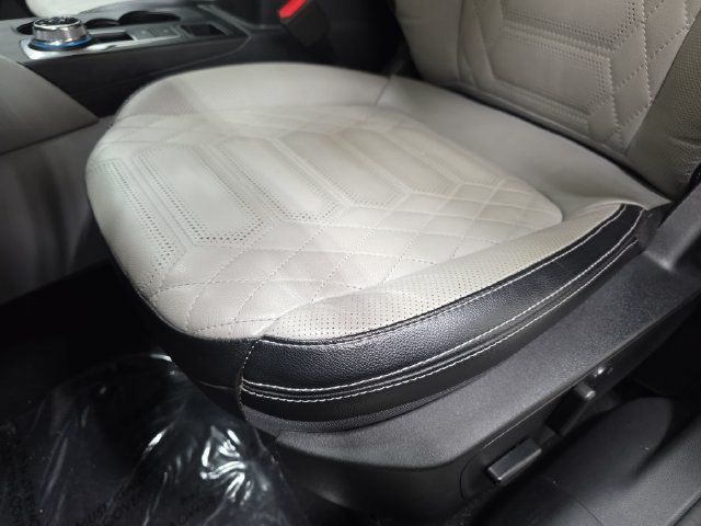 Certified 2023 Ford Escape SE w/ PHEV Premium Package FWD image 25