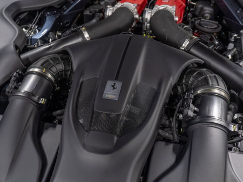 Used 2025 Ferrari Roma Spider image 77