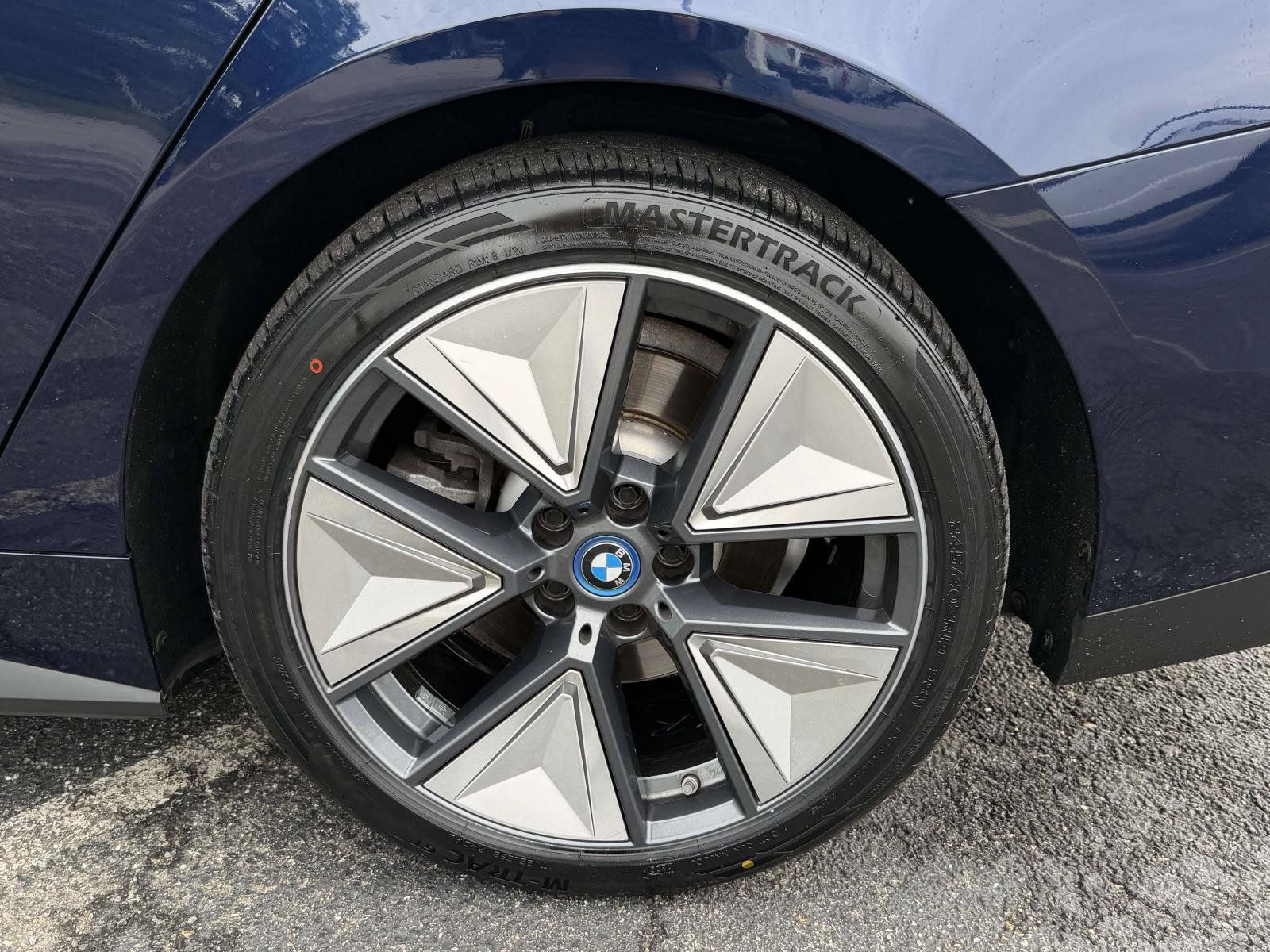 Used 2023 BMW i4 eDrive35 w/ Premium Package RWD image 33