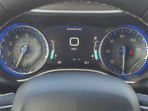 New 2026 Chrysler Pacifica Select image 33