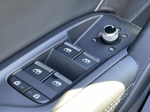 Certified 2024 Audi Q5 2.0T Premium Plus image 17