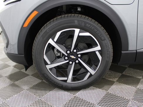 New 2026 Chevrolet Equinox EV LT image 37