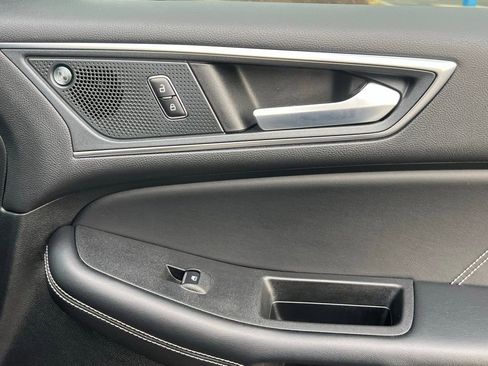 Used 2023 Ford Edge ST image 13