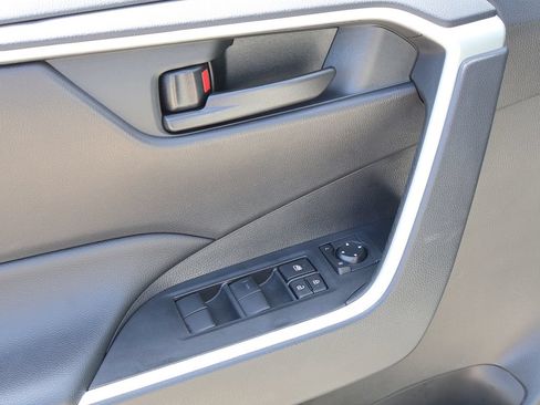 Used 2025 Toyota RAV4 LE FWD image 20