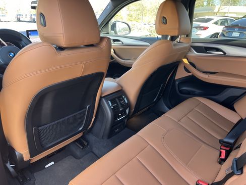 Used 2025 BMW X4 xDrive30i image 22