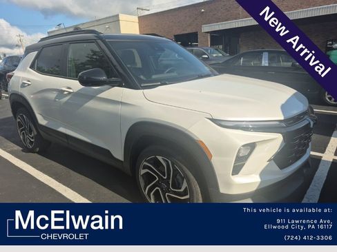 Used 2025 Chevrolet TrailBlazer RS w/ Convenience Package AWD/4WD image 1