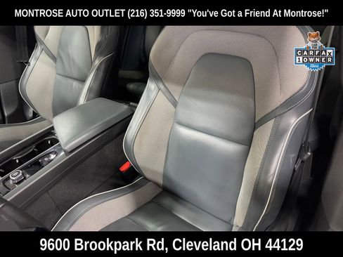 Used 2022 Volvo XC60 T8 R-Design w/ Advanced Package image 30