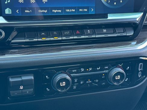 Used 2026 Chevrolet Silverado 1500 LT image 30