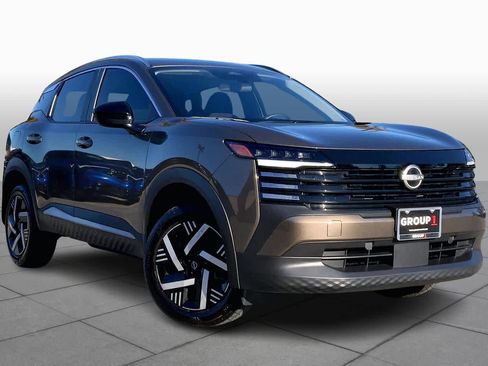 Used 2026 Nissan Kicks SV image 2