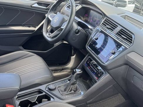 Used 2023 Volkswagen Tiguan SE R-Line AWD/4WD image 13