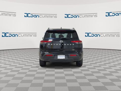 Used 2025 Nissan Pathfinder SV AWD/4WD image 7