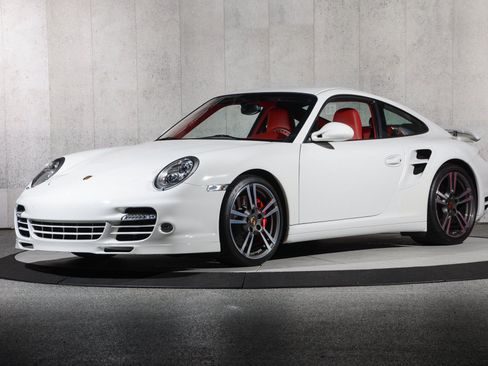 Used 2013 Porsche 911 Turbo AWD/4WD image 10
