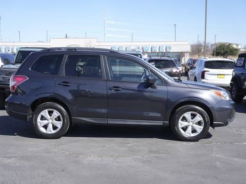 Used 2016 Subaru Forester 2.5i Premium image 5