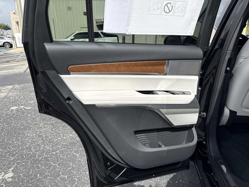 New 2026 Cadillac Vistiq Sport image 13