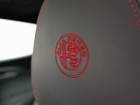 Used 2024 Alfa Romeo Tonale Veloce image 51