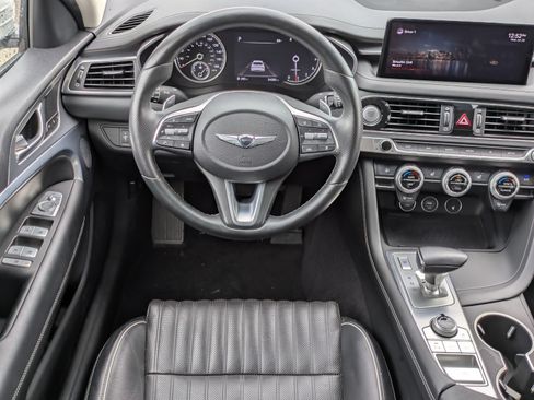 Used 2022 Genesis G70 2.0T w/ Prestige Package RWD image 10