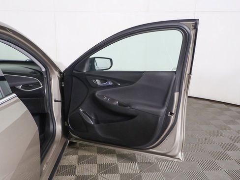 Used 2022 Chevrolet Malibu LS image 16