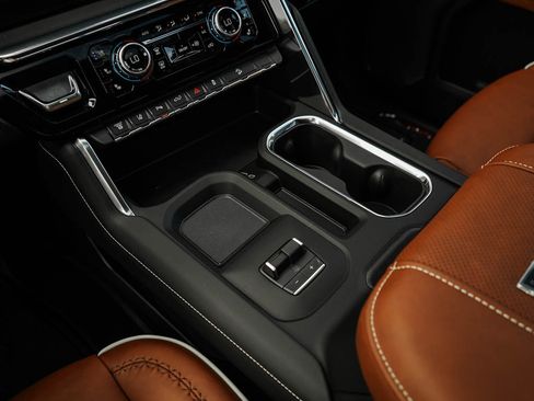 New 2026 GMC Sierra 3500 Denali Ultimate AWD/4WD image 25