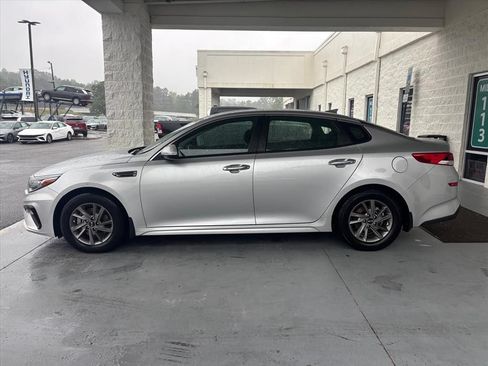 Used 2020 Kia Optima LX FWD image 24