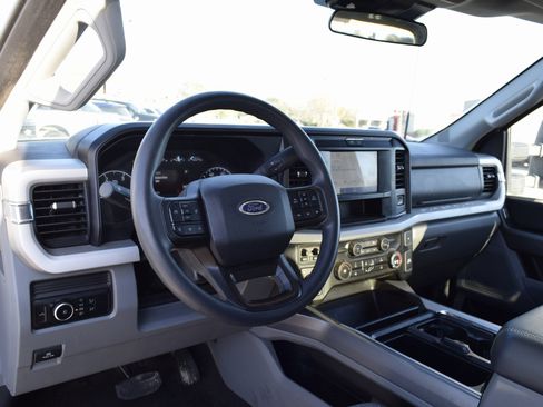 Used 2025 Ford F250 XLT w/ FX4 Off-Road Package image 32