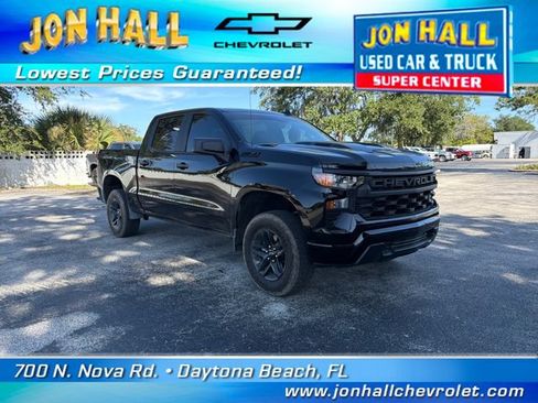 Used 2025 Chevrolet Silverado 1500 Custom Trail Boss w/ Midnight Edition AWD/4WD image 1