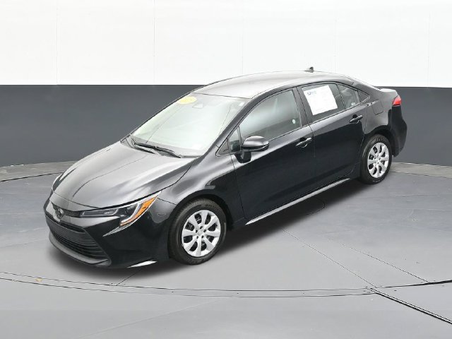 Used 2025 Toyota Corolla LE FWD image 62
