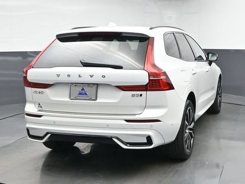 Used 2024 Volvo XC60 B5 Plus w/ Protection Package Premier AWD/4WD image 8