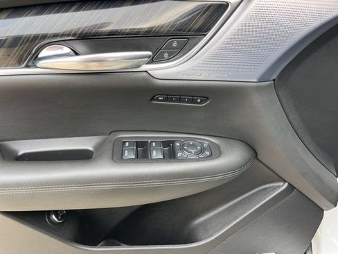 Used 2020 Cadillac XT6 Premium Luxury FWD image 14