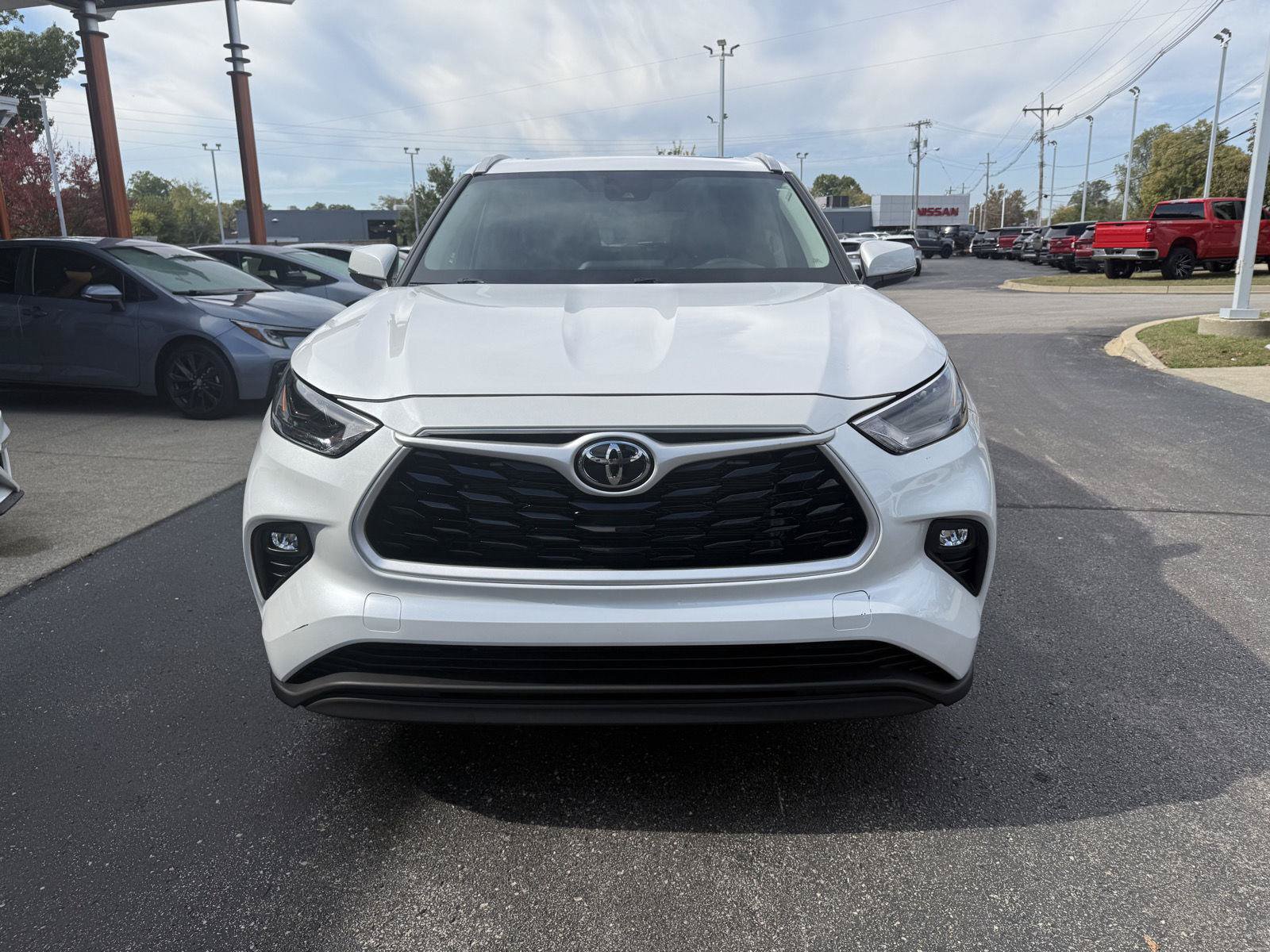 Used 2026 Toyota Highlander XLE AWD/4WD image 5