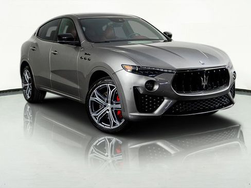 Used 2022 Maserati Levante Modena image 4