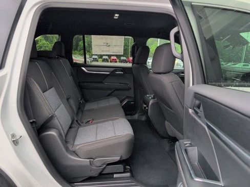 New 2026 GMC Acadia Elevation FWD image 33