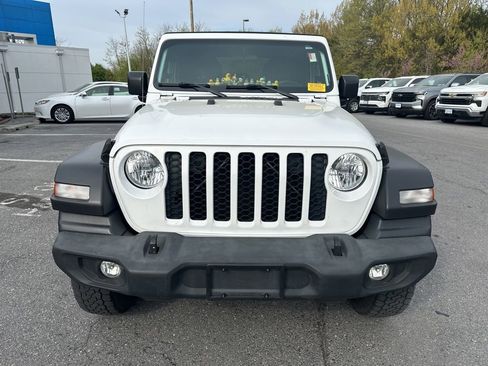 Used 2020 Jeep Gladiator Sport w/ Quick Order Package 24S image 2