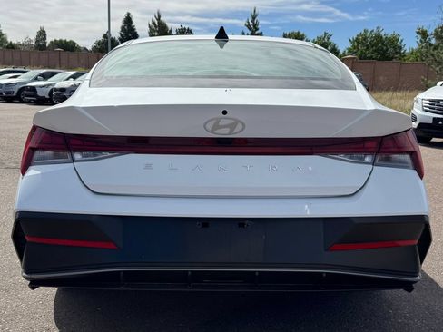 Used 2025 Hyundai Elantra SEL FWD image 5