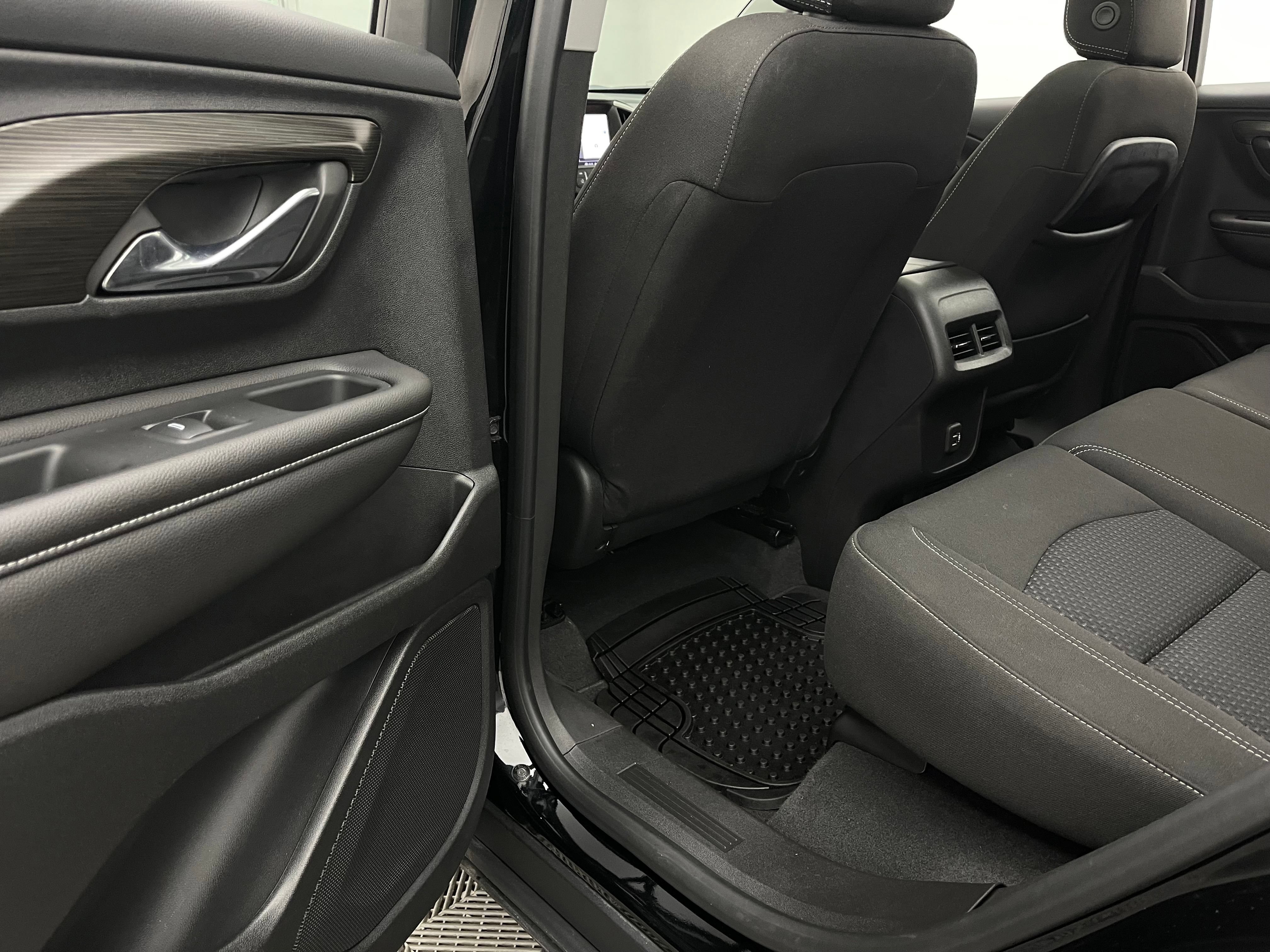 Used 2022 GMC Terrain SLE w/ Driver Convenience Package FWD image 38
