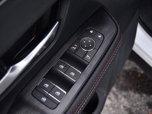 New 2026 Nissan Kicks SR w/ SR Premium Package image 9