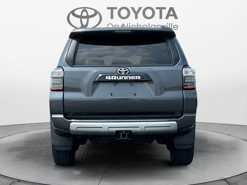 Used 2022 Toyota 4Runner TRD Off-Road Premium w/ Moonroof Package AWD/4WD image 4