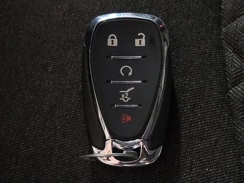 Used 2024 Chevrolet Equinox LT image 32