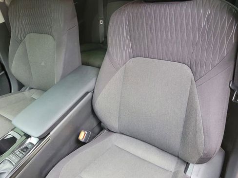 Used 2025 Toyota Camry LE w/ Convenience Package FWD image 11