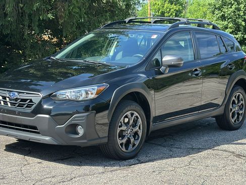 Used 2022 Subaru Crosstrek 2.5i Sport w/ Moonroof Package AWD/4WD image 2