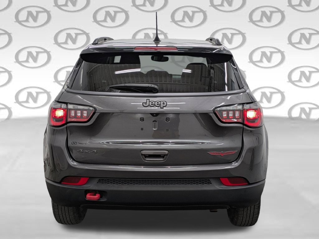 Used 2022 Jeep Compass Trailhawk AWD/4WD image 32