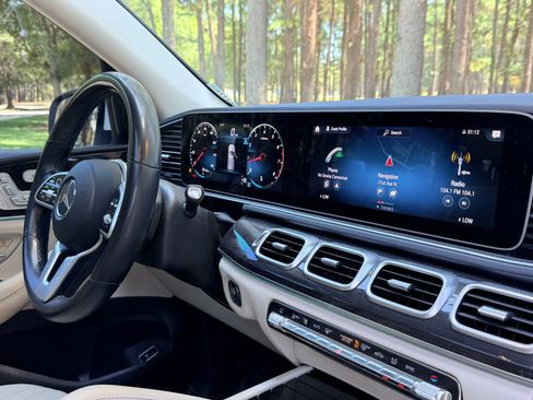 Used 2021 Mercedes-Benz GLE 350 image 19