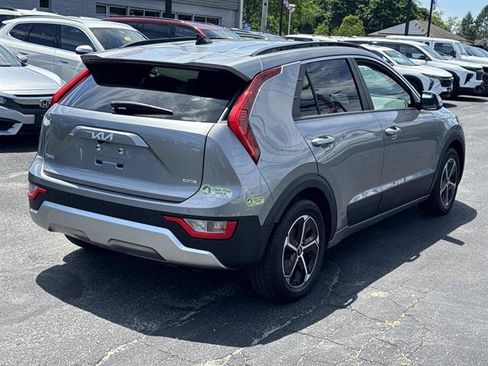 Used 2023 Kia Niro EX w/ EX Cold Weather Package FWD image 25