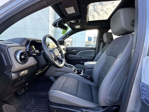 Used 2024 Chevrolet Colorado ZR2 image 13